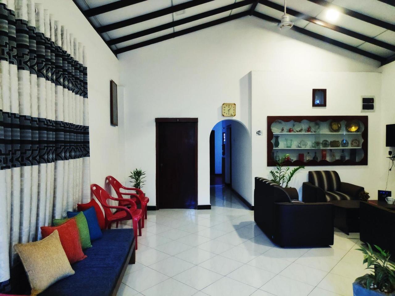 Chandra Holiday Home Діквелла Екстер'єр фото